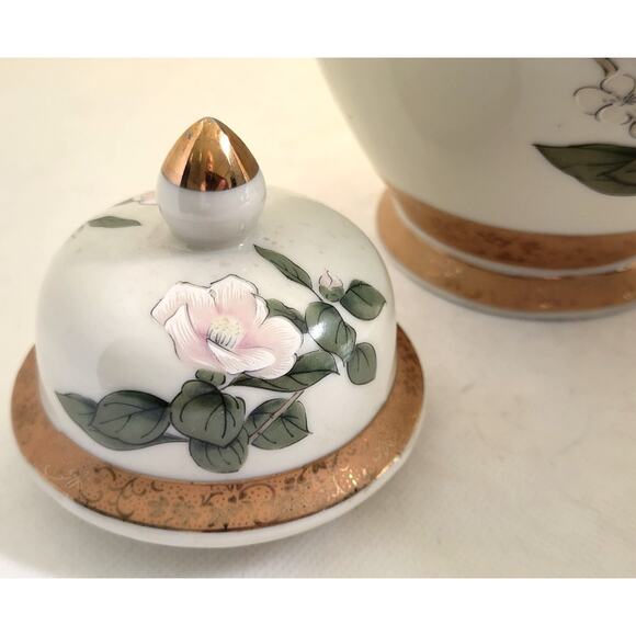 GINGER JAR/JAPAN-Cherry Blossoms-Bird-Gold Tone Trim-Cream Color-Lid-Shelf Decor - Picture 10 of 14